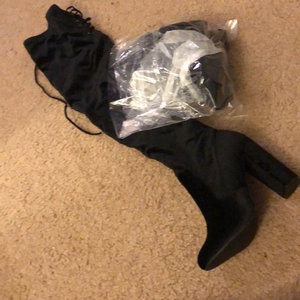 All Black Thigh High Heeled Boots